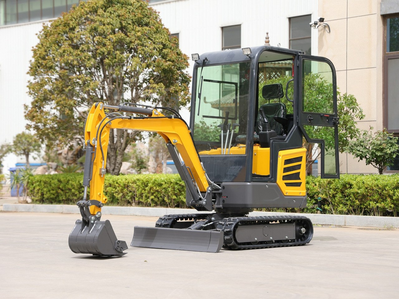 KUBOTA Diesel Mini excavator 1.8 Ton - Müller Machinery MB 18 - VKSH - Mini pelle: photos 1 KUBOTA Diesel Mini excavator 1.8 Ton - Müller Machinery MB 18 - VKSH - Mini pelle: photos 1