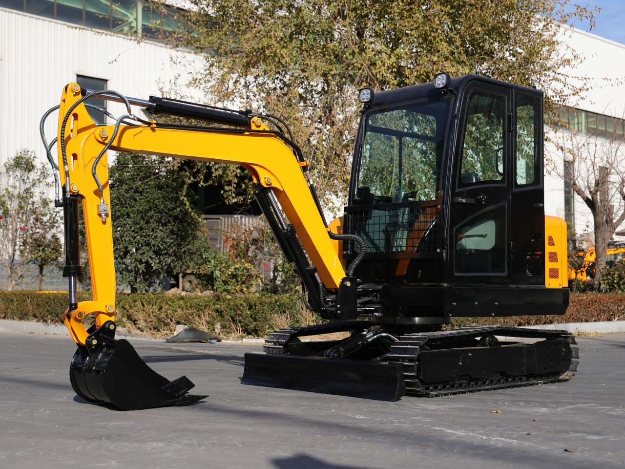 KUBOTA Diesel Mini excavator 3.5 Ton - Müller Machinery MB 35 - VKSH - Mini pelle: photos 1 KUBOTA Diesel Mini excavator 3.5 Ton - Müller Machinery MB 35 - VKSH - Mini pelle: photos 1