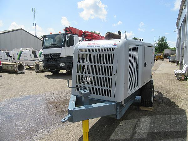 2016 CIFA trailer mounted concrete pump - Pompe à béton stationnaire: photos 2 2016 CIFA trailer mounted concrete pump - Pompe à béton stationnaire: photos 2