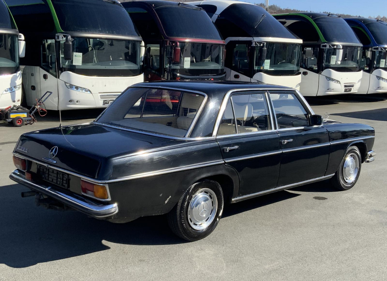 Mercedes-Benz 200 D/8 - Voiture: photos 4 Mercedes-Benz 200 D/8 - Voiture: photos 4