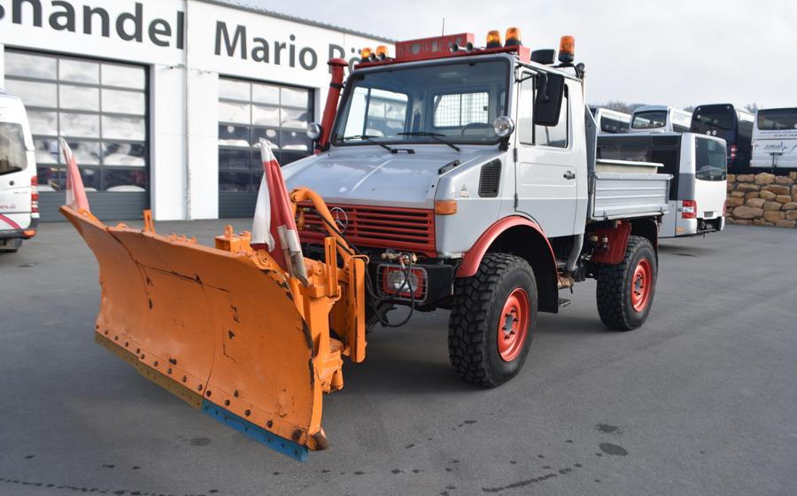 Mercedes-Benz Unimog 424 - Camion benne: photos 2 Mercedes-Benz Unimog 424 - Camion benne: photos 2