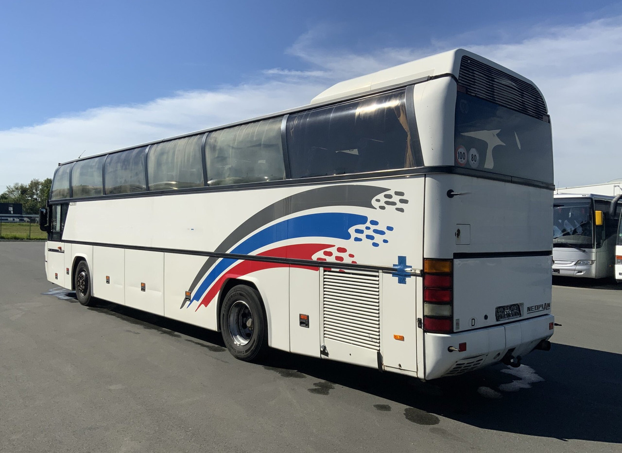 Neoplan N 116 - Autocar: photos 4 Neoplan N 116 - Autocar: photos 4