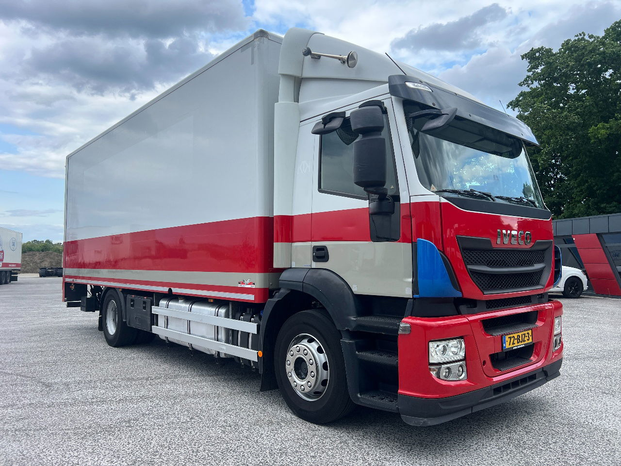 Iveco Stralis 310 AD, 19Ton, Euro 6 - Camion fourgon: photos 2 Iveco Stralis 310 AD, 19Ton, Euro 6 - Camion fourgon: photos 2