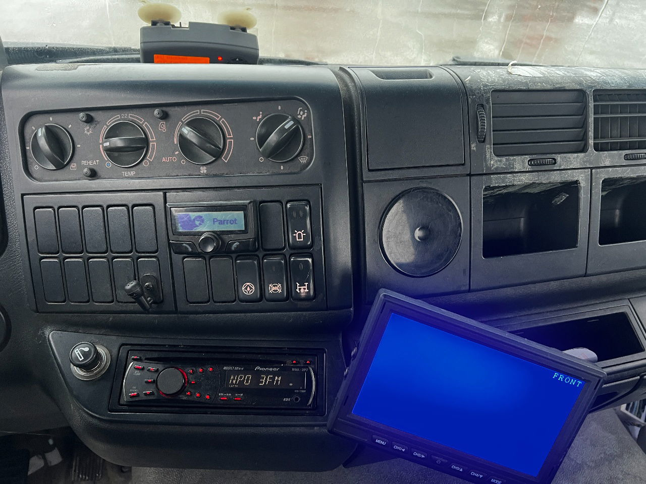 Camion grue MAN TGA 18.310 met Palfinger PK12000 kraan: photos 15 Camion grue MAN TGA 18.310 met Palfinger PK12000 kraan: photos 15