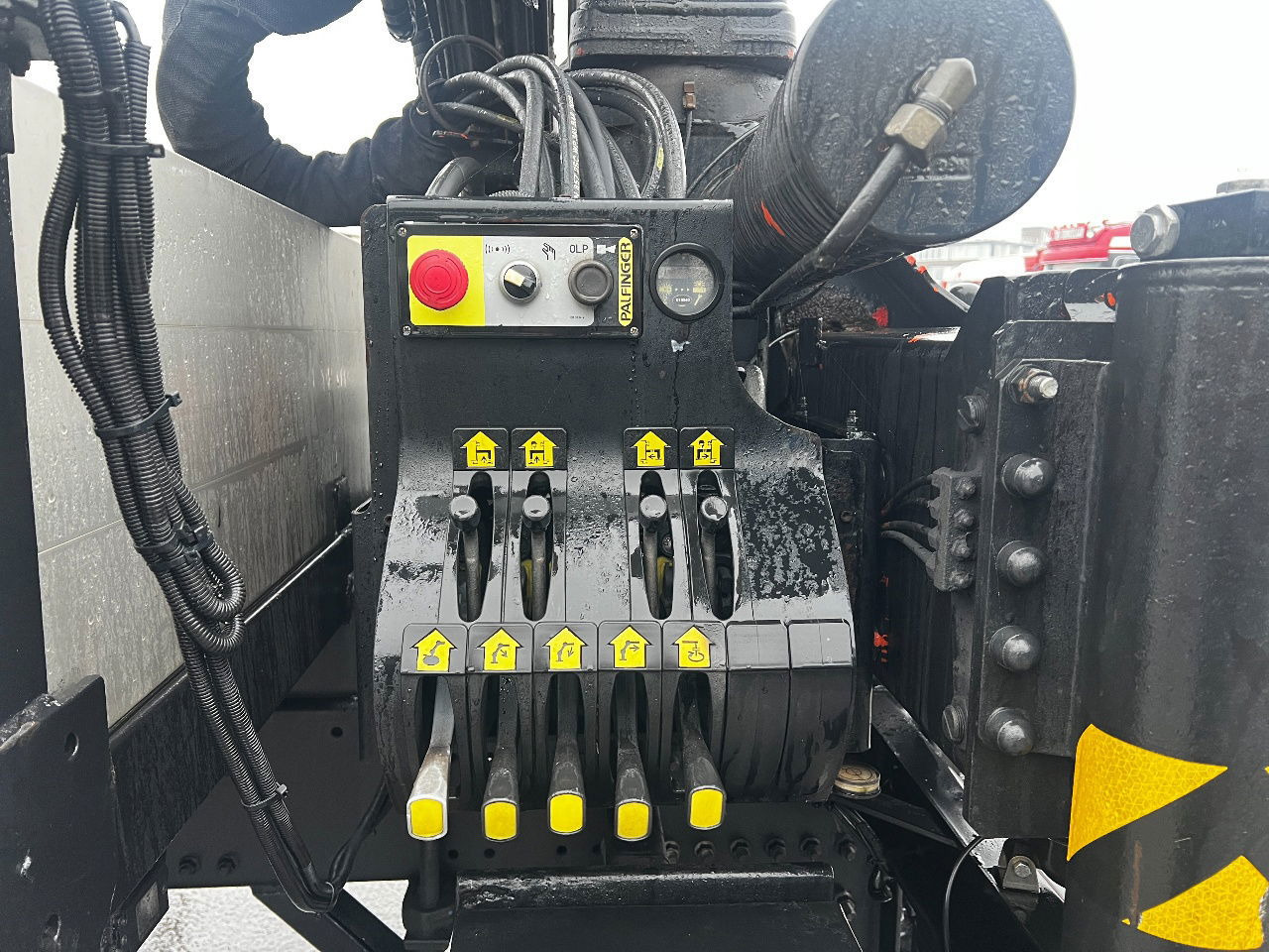 Camion grue MAN TGA 18.310 met Palfinger PK12000 kraan: photos 7 Camion grue MAN TGA 18.310 met Palfinger PK12000 kraan: photos 7