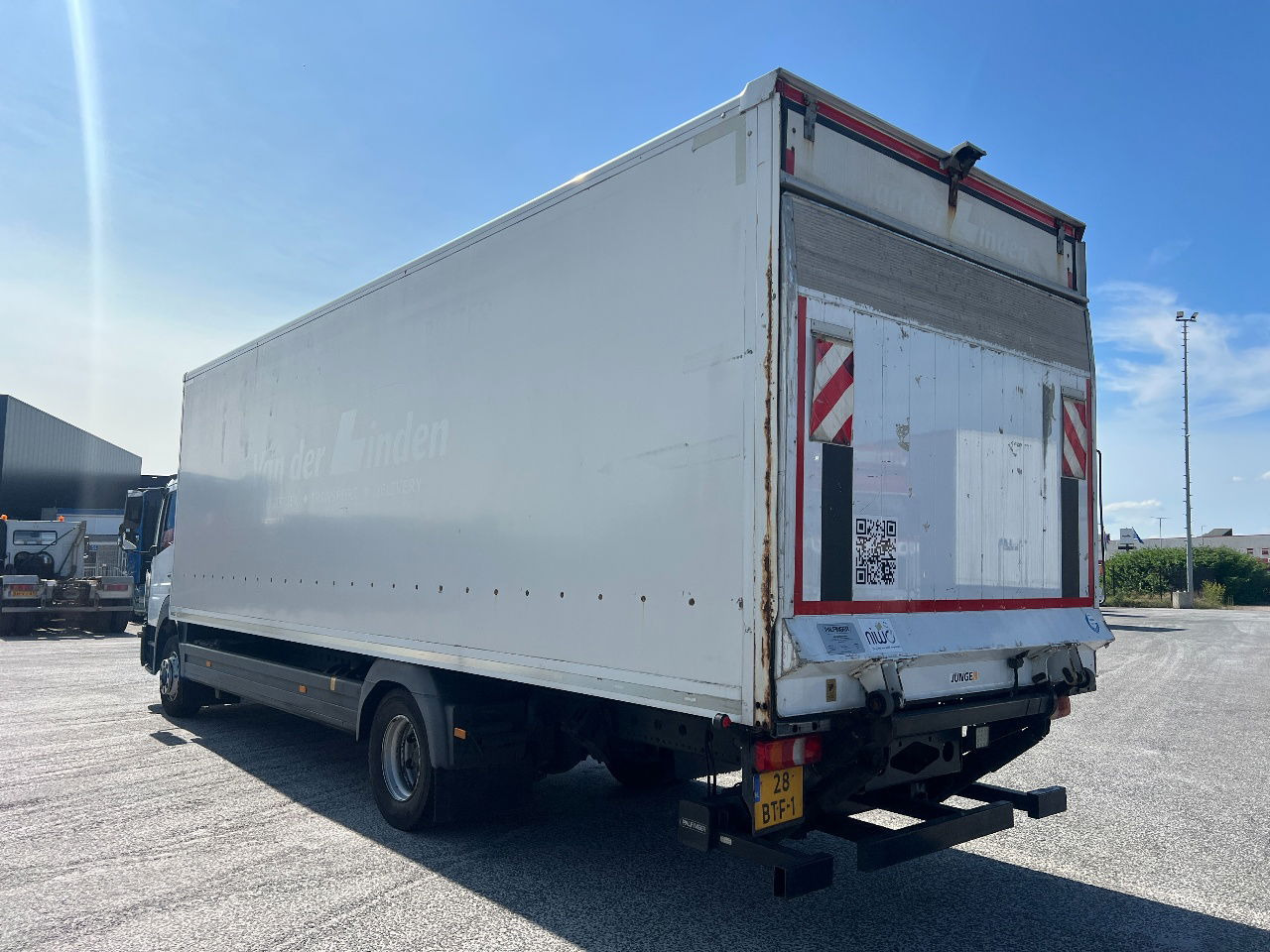 Mercedes-Benz Atego 1221 Euro 6, 20 pallets - Camion fourgon: photos 4 Mercedes-Benz Atego 1221 Euro 6, 20 pallets - Camion fourgon: photos 4