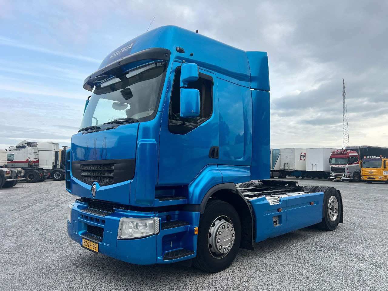 Renault Premium 410 Full spoilers, NL Truck - Tracteur routier: photos 1 Renault Premium 410 Full spoilers, NL Truck - Tracteur routier: photos 1