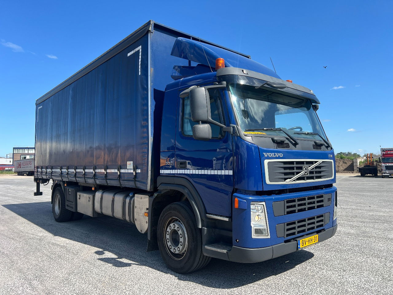 Volvo FM 9.300 Bordwanden, Euro 5 - Camion à rideaux coulissants: photos 2 Volvo FM 9.300 Bordwanden, Euro 5 - Camion à rideaux coulissants: photos 2