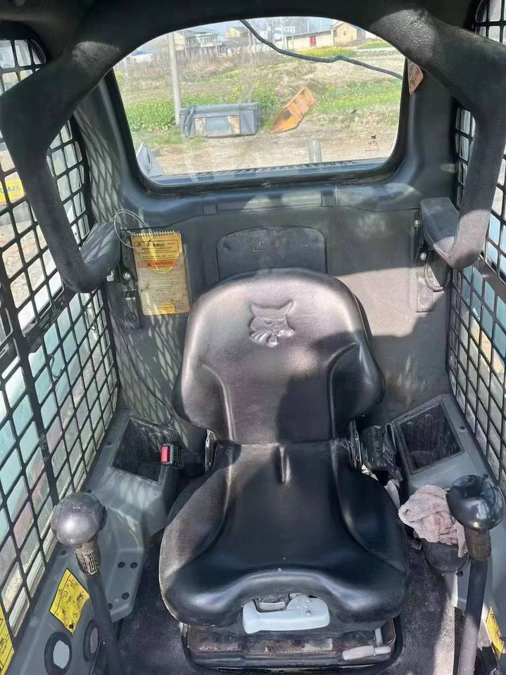 Bobcat S 550 - Chargeuse sur pneus: photos 4 Bobcat S 550 - Chargeuse sur pneus: photos 4