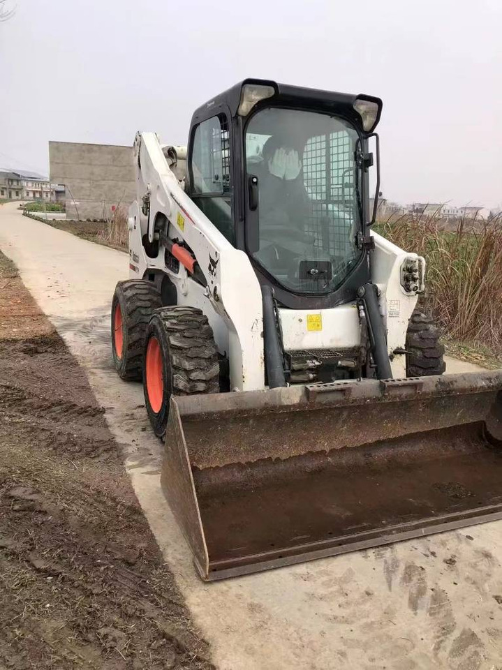 Bobcat S 770 - Mini chargeuse: photos 3 Bobcat S 770 - Mini chargeuse: photos 3
