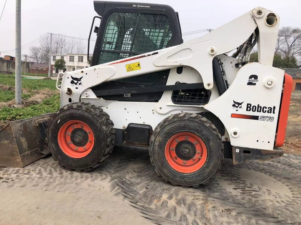 Bobcat T 770 - Mini chargeuse: photos 5 Bobcat T 770 - Mini chargeuse: photos 5