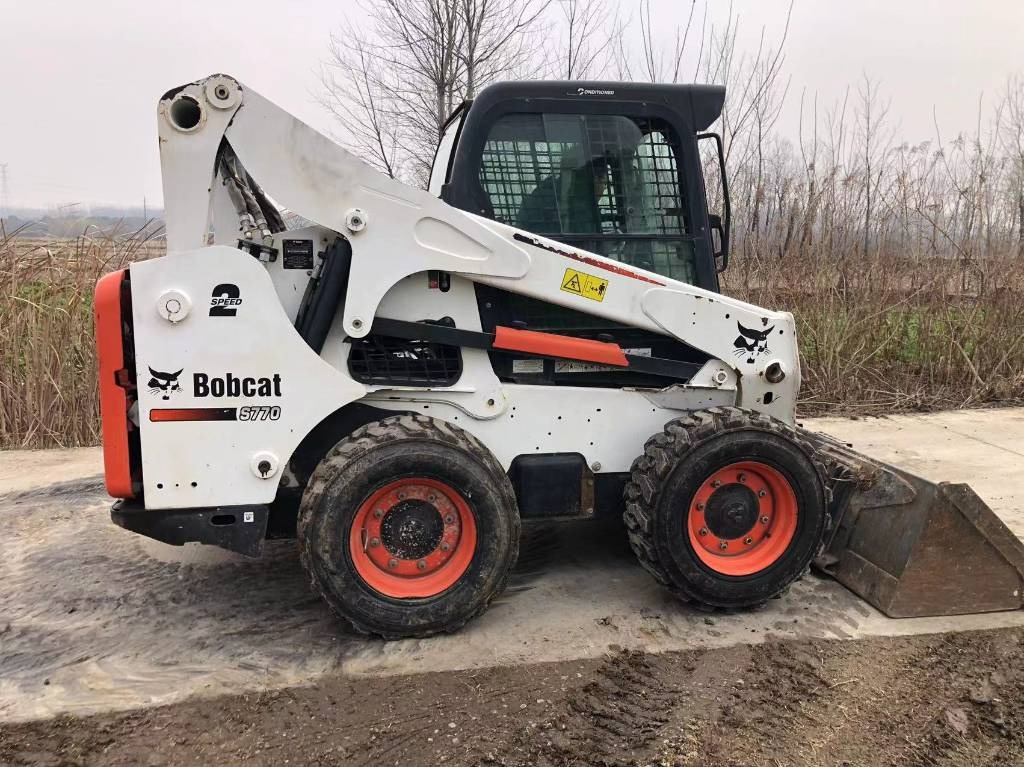 Bobcat T 770 - Mini chargeuse: photos 1 Bobcat T 770 - Mini chargeuse: photos 1