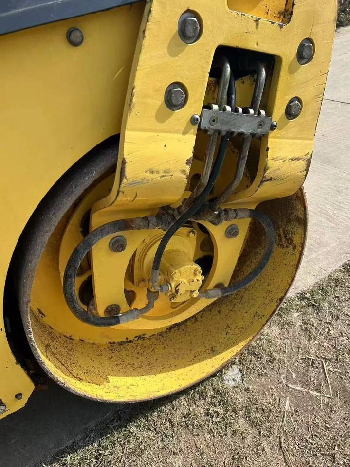 Bomag BW 100 AD - Rouleau compresseur: photos 5 Bomag BW 100 AD - Rouleau compresseur: photos 5