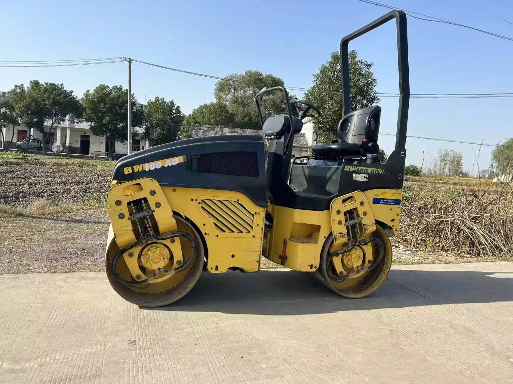 Bomag BW 100 AD - Rouleau compresseur: photos 1 Bomag BW 100 AD - Rouleau compresseur: photos 1