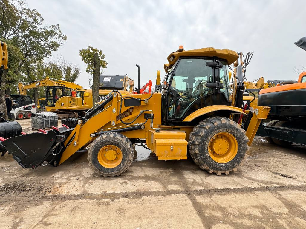 CAT 100% new CAT 420 F - Tractopelle: photos 1 CAT 100% new CAT 420 F - Tractopelle: photos 1