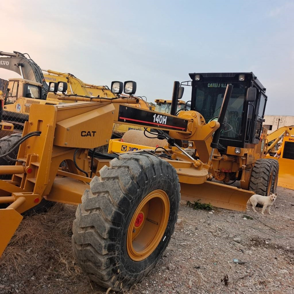 CAT 140 H - Niveleuse: photos 4 CAT 140 H - Niveleuse: photos 4