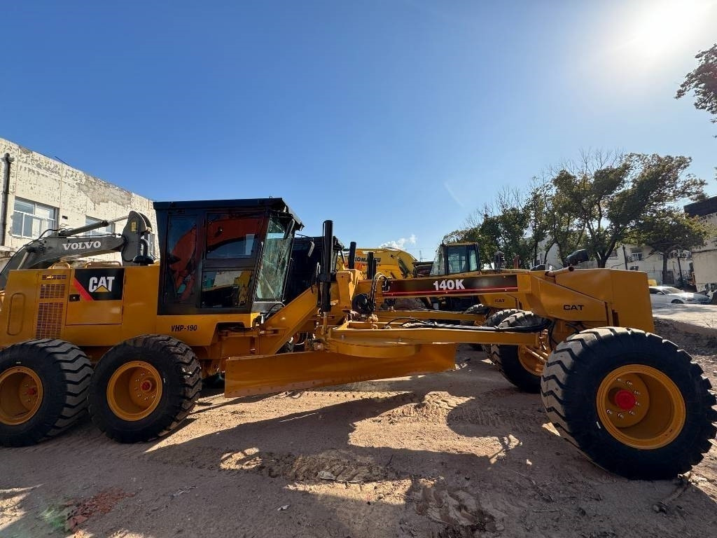 CAT 140 K - Pelle sur chenille: photos 2 CAT 140 K - Pelle sur chenille: photos 2