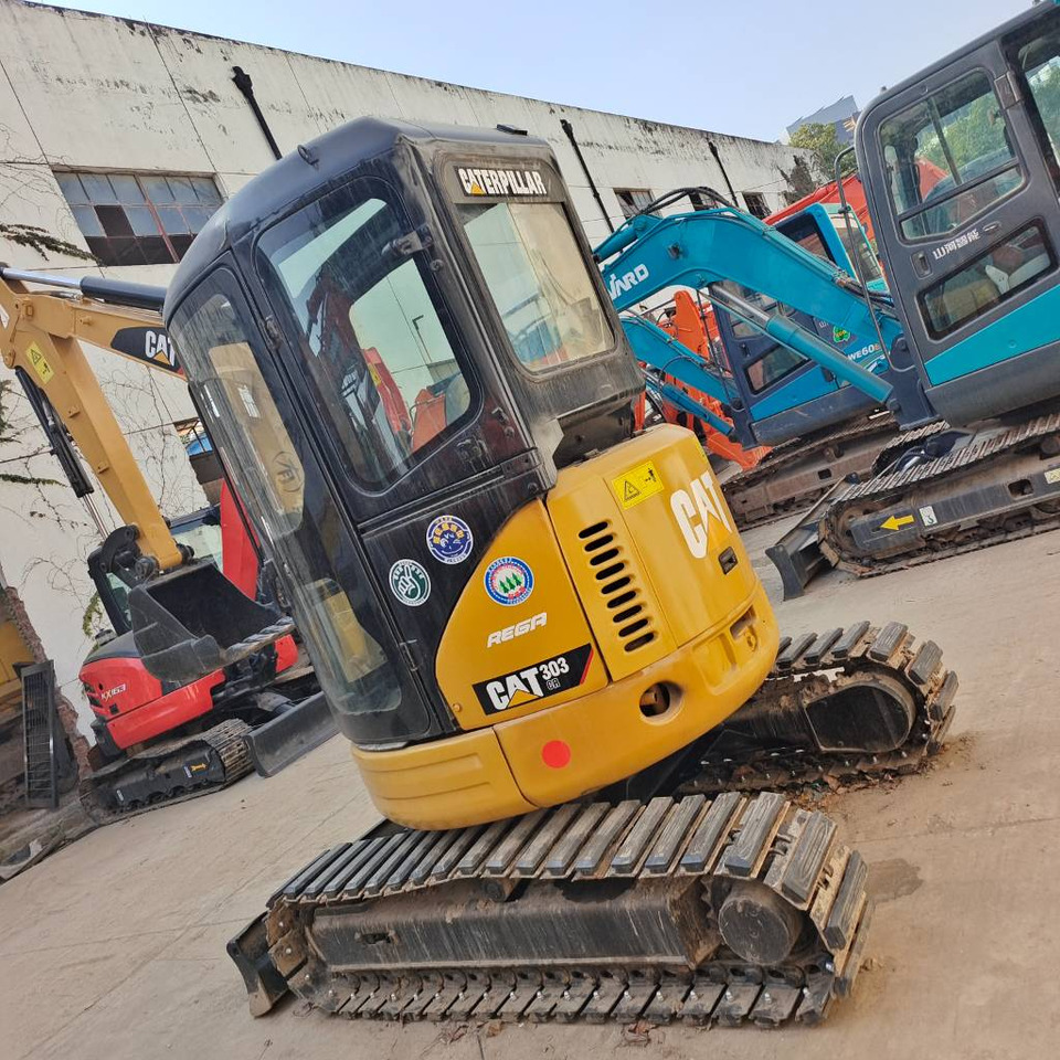 CAT 303 CR - Mini pelle: photos 4 CAT 303 CR - Mini pelle: photos 4