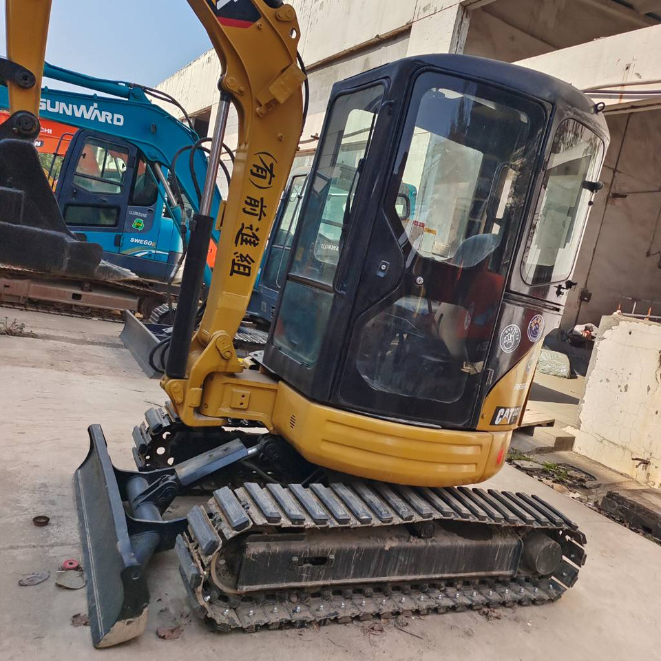 CAT 303 CR - Mini pelle: photos 3 CAT 303 CR - Mini pelle: photos 3