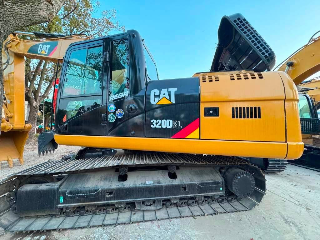 CAT 320 D-C7.1 enging - Pelle sur chenille: photos 2 CAT 320 D-C7.1 enging - Pelle sur chenille: photos 2