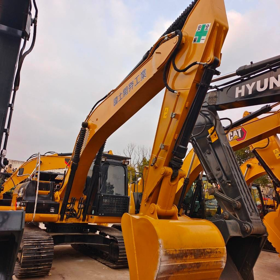 CAT 320 D - Pelle sur chenille: photos 1 CAT 320 D - Pelle sur chenille: photos 1