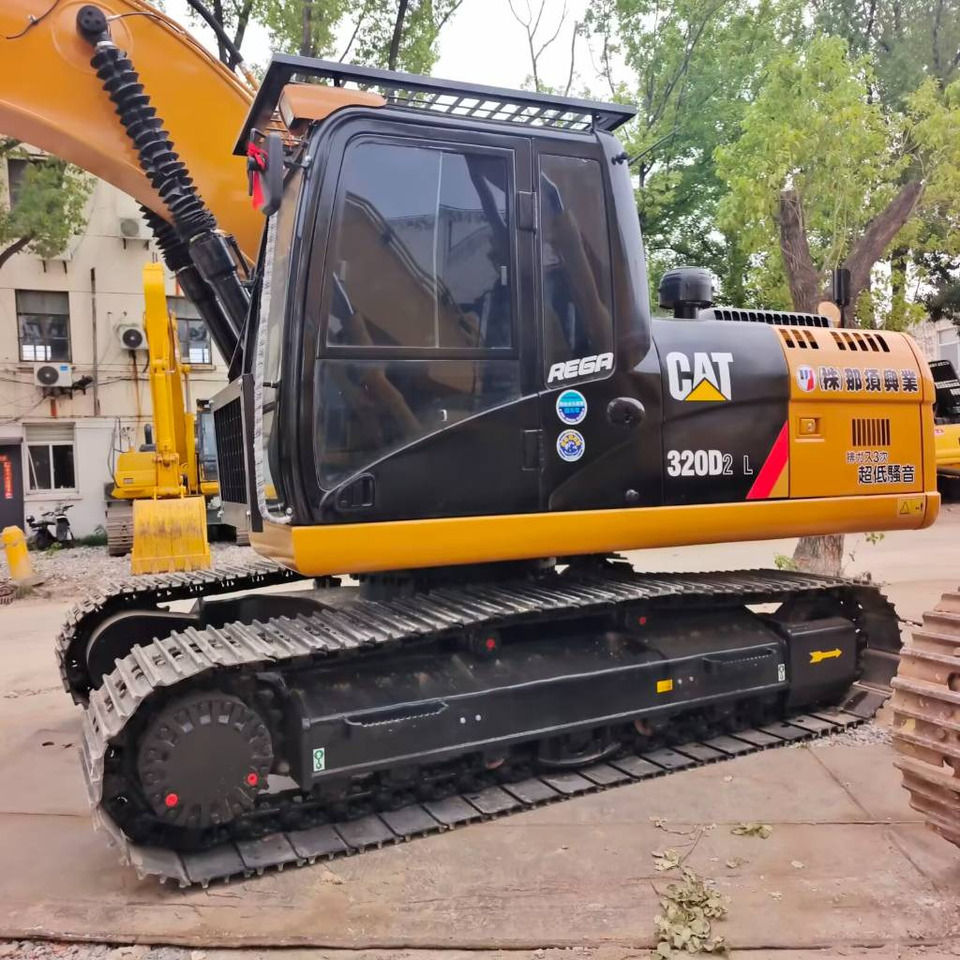 CAT 320D - Pelle sur chenille: photos 1 CAT 320D - Pelle sur chenille: photos 1