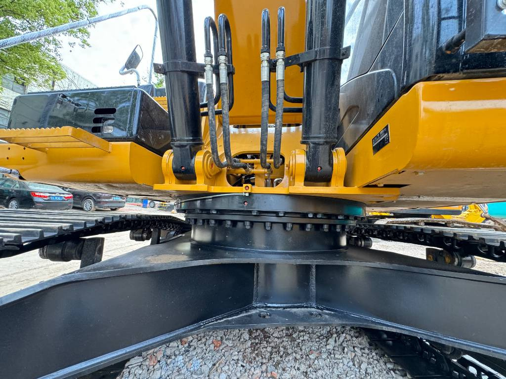 CAT 324 D L - Pelle sur chenille: photos 2 CAT 324 D L - Pelle sur chenille: photos 2