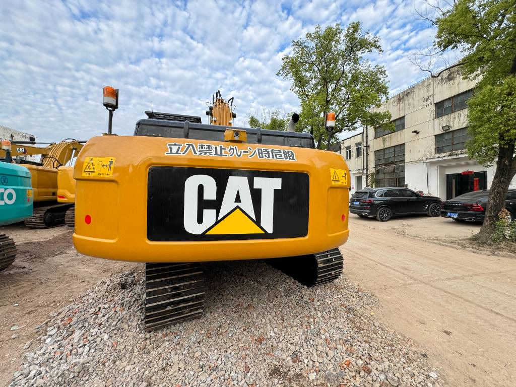 CAT 324 D L - Pelle sur chenille: photos 3 CAT 324 D L - Pelle sur chenille: photos 3