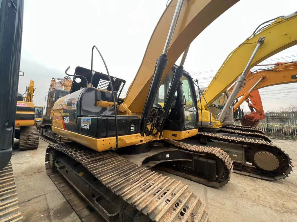 CAT 325 B L - Pelle sur chenille: photos 3 CAT 325 B L - Pelle sur chenille: photos 3