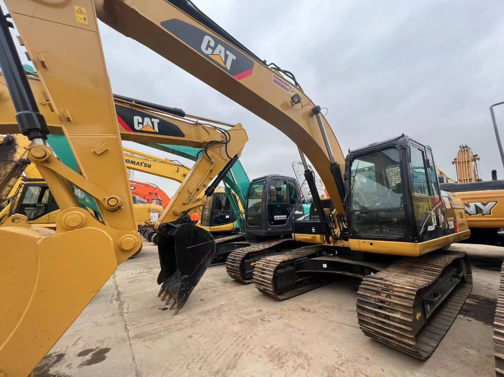 CAT 325 B L - Pelle sur chenille: photos 5 CAT 325 B L - Pelle sur chenille: photos 5
