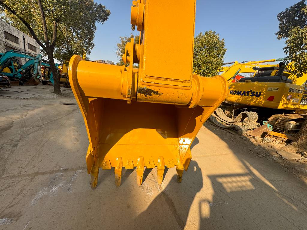 Pelle sur chenille CAT 330 D L: photos 33