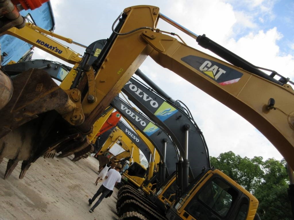 CAT 340 D L - Pelle sur chenille: photos 2 CAT 340 D L - Pelle sur chenille: photos 2
