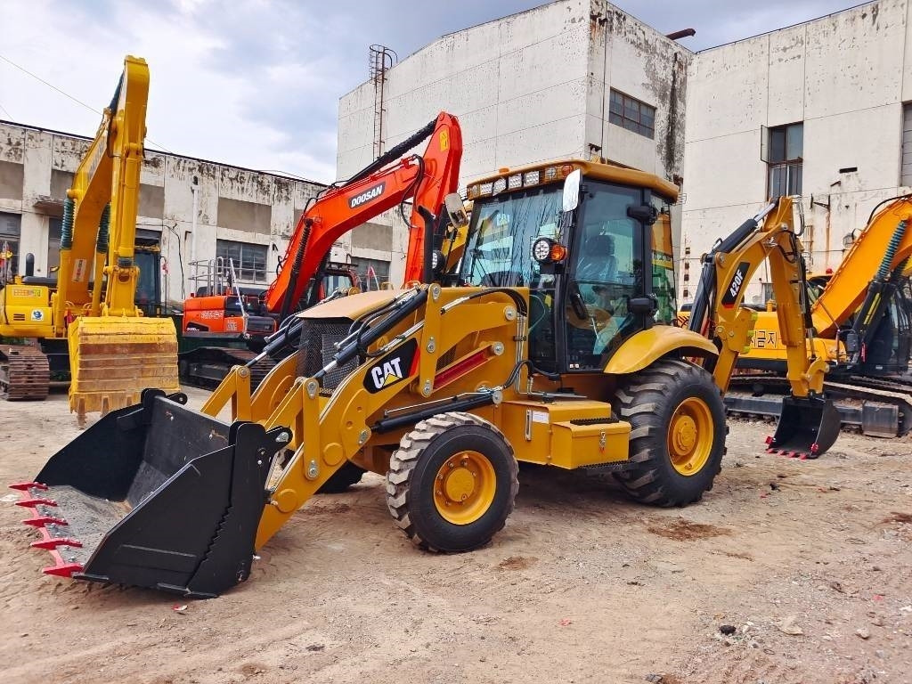 CAT 420 F - Pelle sur chenille: photos 4 CAT 420 F - Pelle sur chenille: photos 4