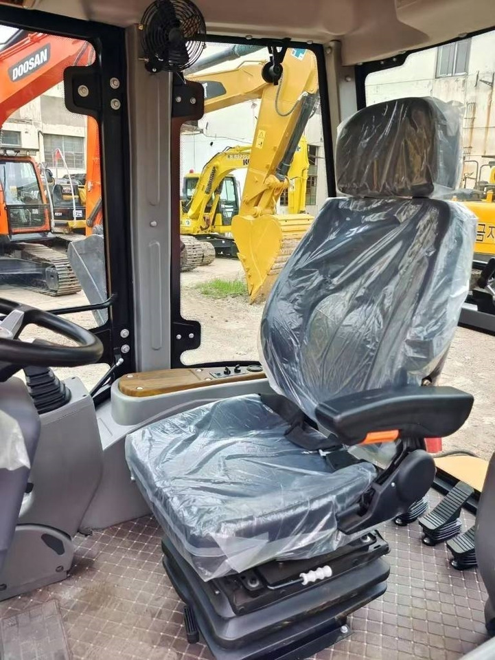 CAT 420 F - Pelle sur chenille: photos 4 CAT 420 F - Pelle sur chenille: photos 4