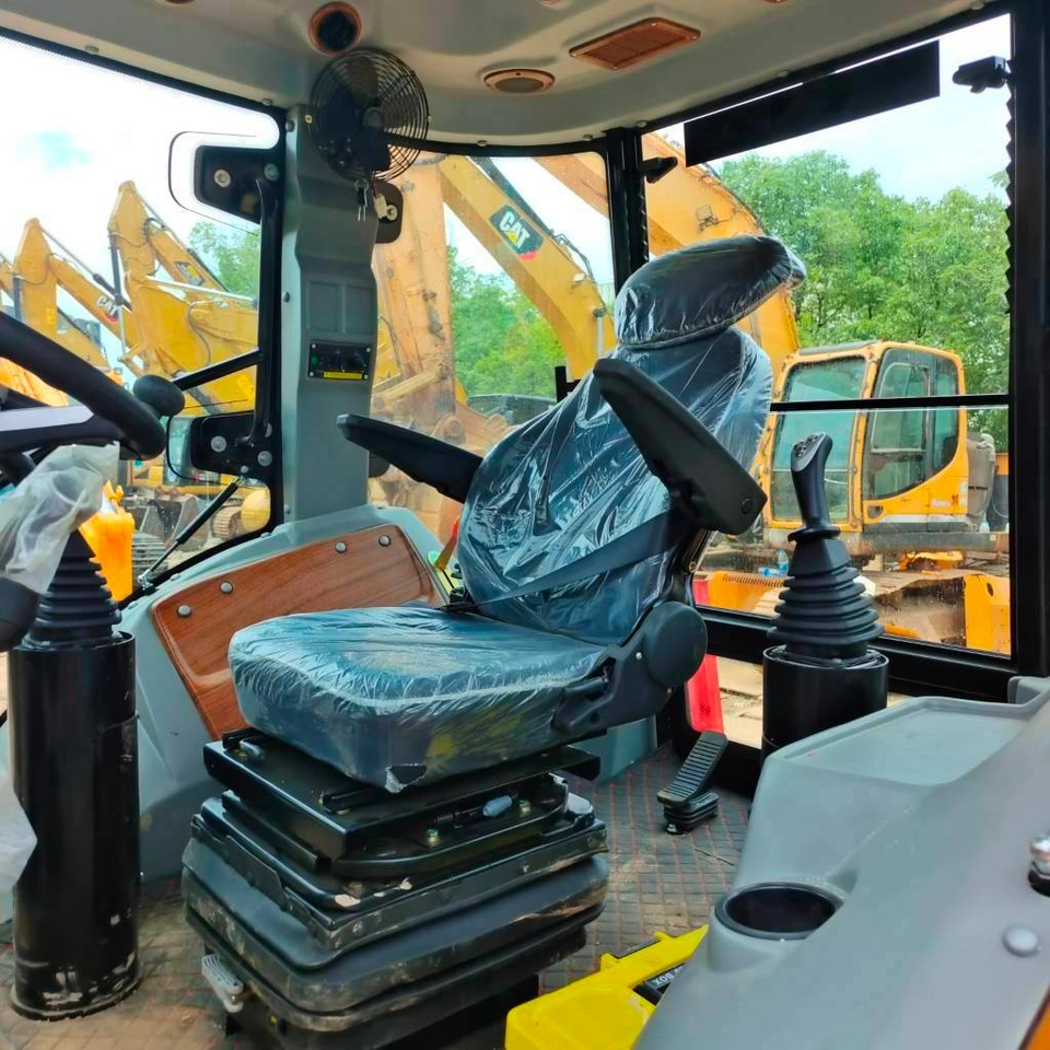 CAT 430 F 100% New - Tractopelle: photos 5 CAT 430 F 100% New - Tractopelle: photos 5