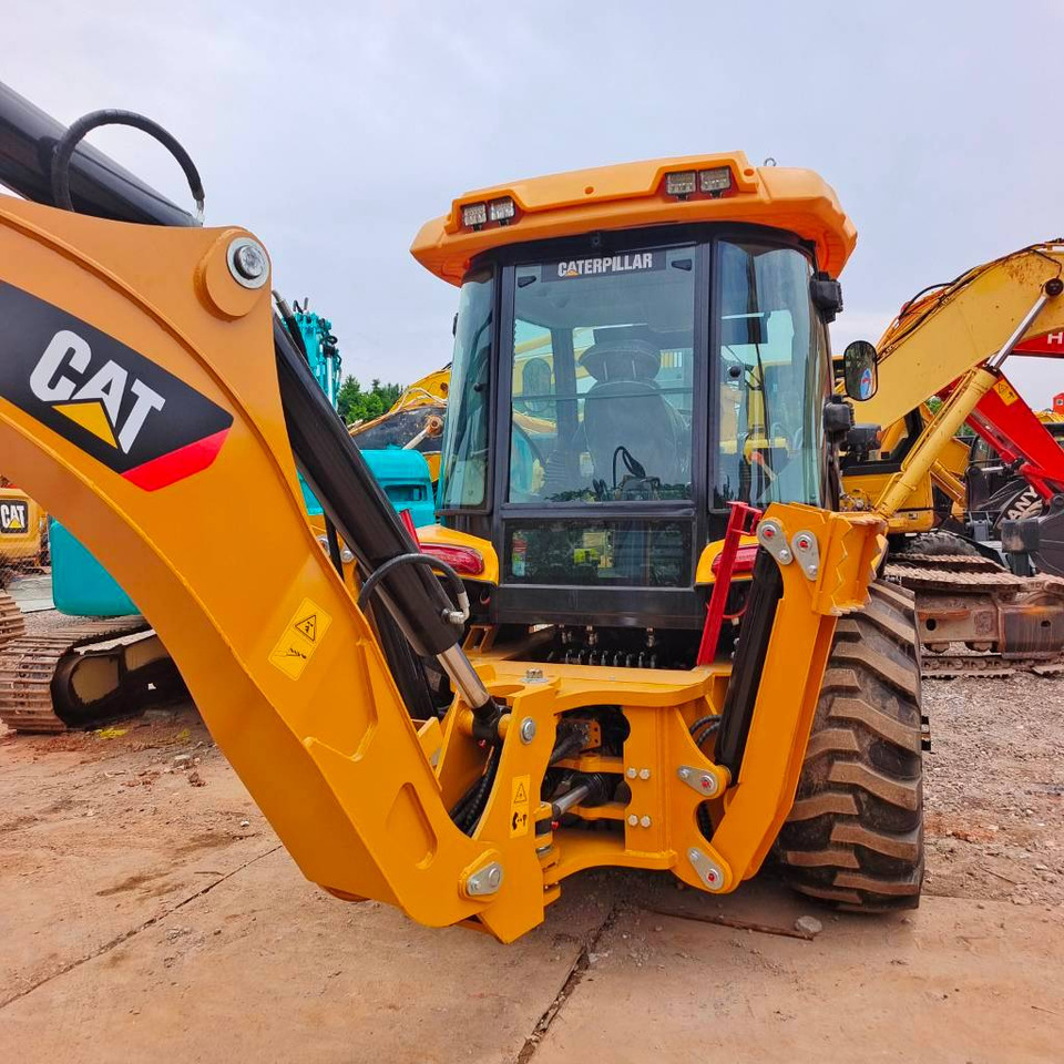CAT 430 F - Tractopelle: photos 5 CAT 430 F - Tractopelle: photos 5