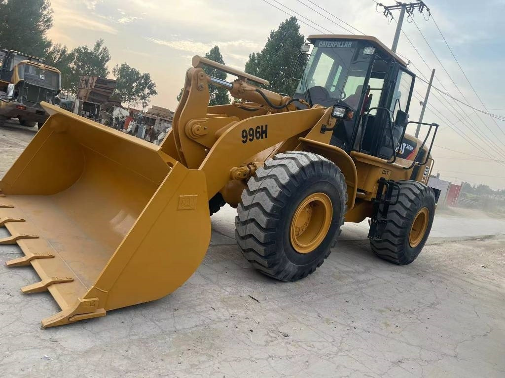 CAT 966 H - Chargeuse sur pneus: photos 3 CAT 966 H - Chargeuse sur pneus: photos 3