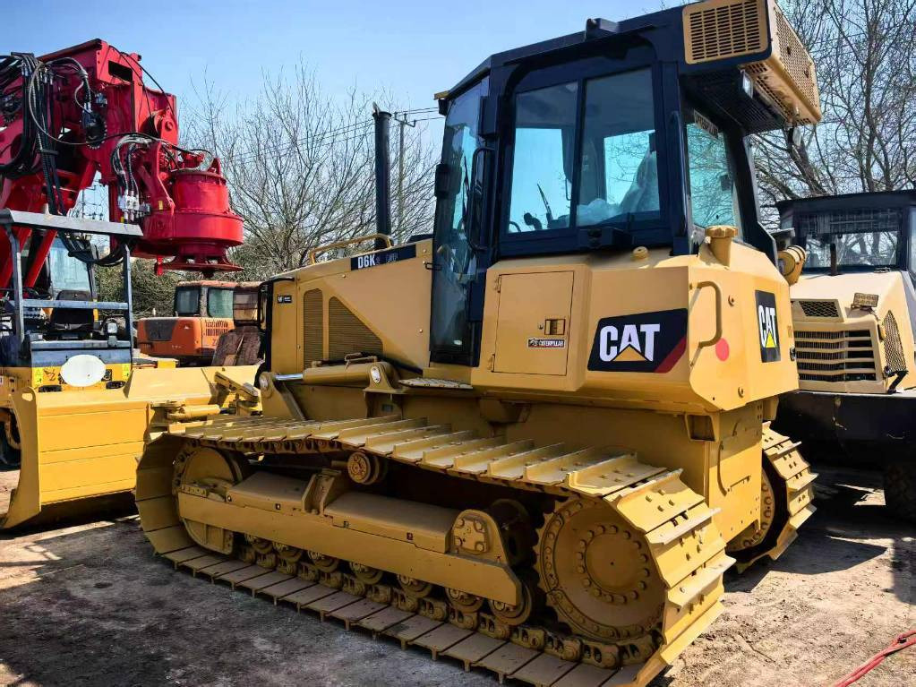 CAT D 6 K XLP - Niveleuse: photos 1 CAT D 6 K XLP - Niveleuse: photos 1