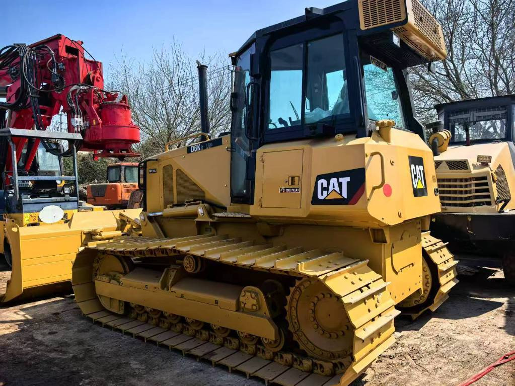 CAT D 6 K XLP - Niveleuse: photos 3 CAT D 6 K XLP - Niveleuse: photos 3