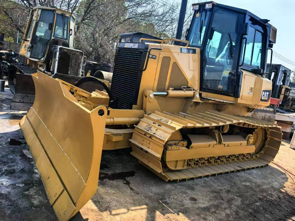 CAT D 6 K XLP - Niveleuse: photos 2 CAT D 6 K XLP - Niveleuse: photos 2