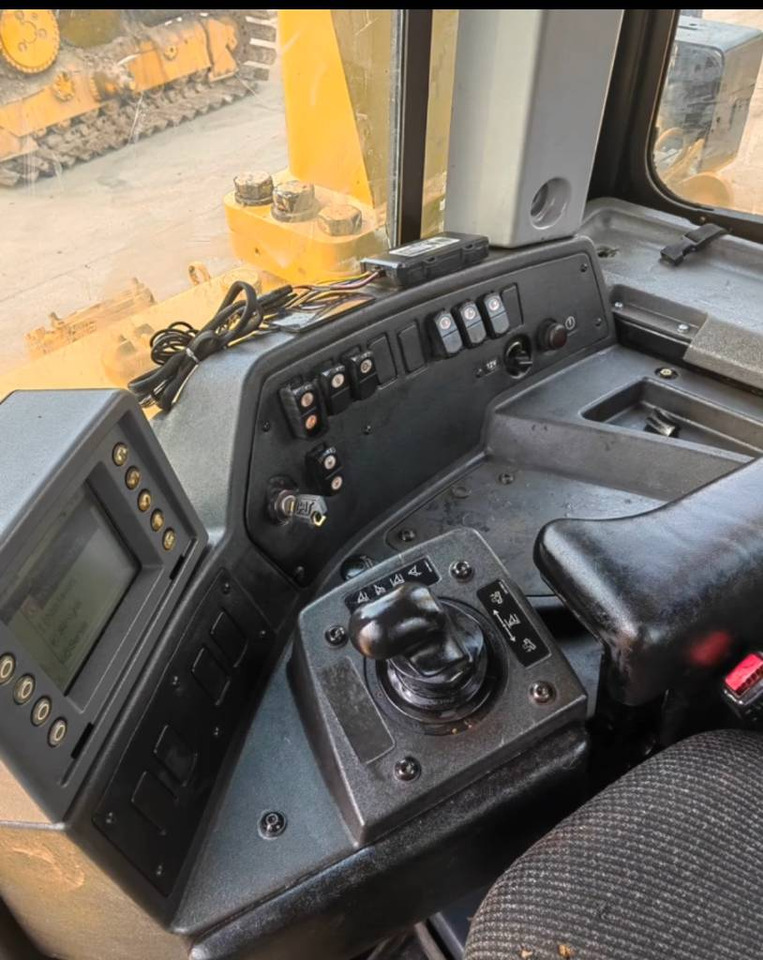 CAT D 8 T - Bulldozer: photos 4 CAT D 8 T - Bulldozer: photos 4