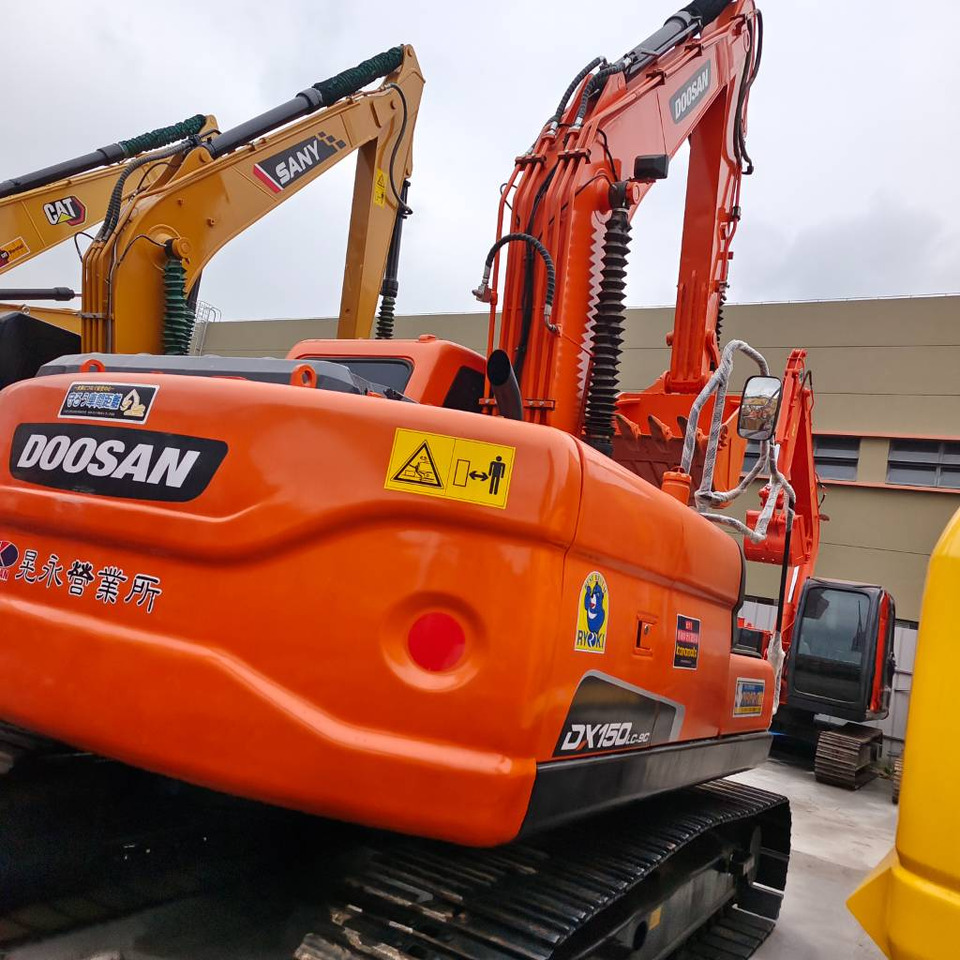 Doosan DX 150 LC - Pelle sur chenille: photos 1 Doosan DX 150 LC - Pelle sur chenille: photos 1