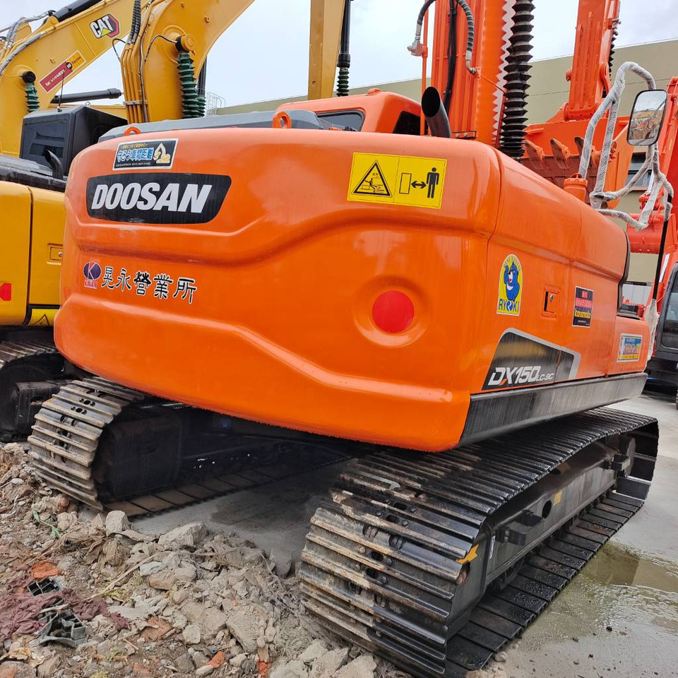 Doosan DX 150 LC - Pelle sur chenille: photos 2 Doosan DX 150 LC - Pelle sur chenille: photos 2