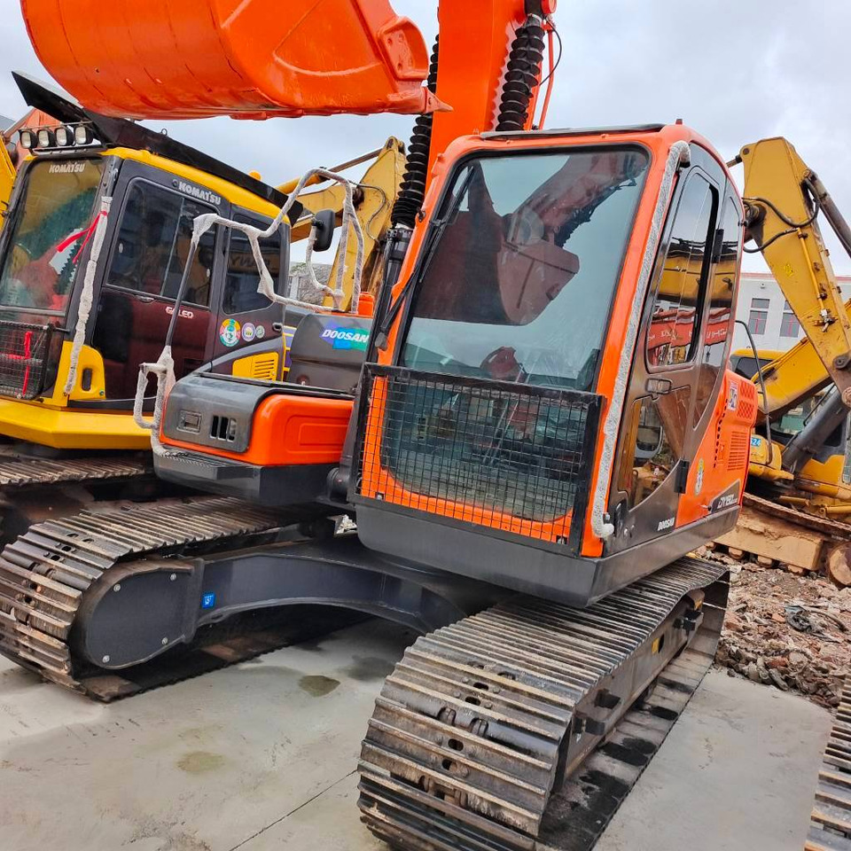 Doosan DX 150 LC - Pelle sur chenille: photos 4 Doosan DX 150 LC - Pelle sur chenille: photos 4