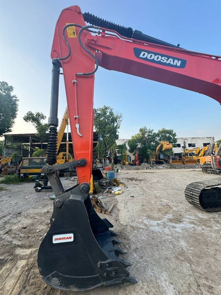 Doosan DX 225 LC - Pelle sur chenille: photos 4 Doosan DX 225 LC - Pelle sur chenille: photos 4