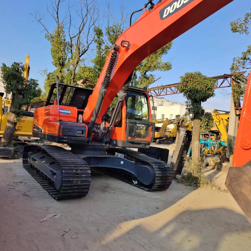Doosan DX 225 LC - Pelle sur chenille: photos 3 Doosan DX 225 LC - Pelle sur chenille: photos 3