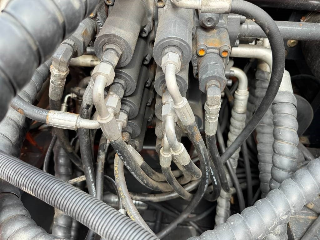 Doosan DX 300 - Pelle sur chenille: photos 3 Doosan DX 300 - Pelle sur chenille: photos 3