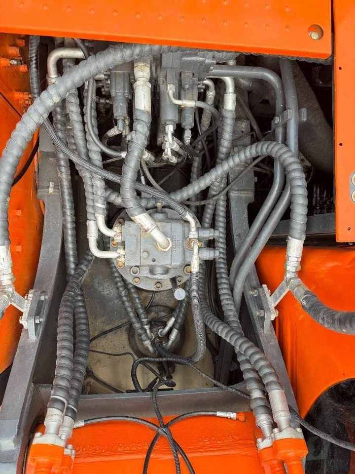 Doosan DX 300 - Pelle sur chenille: photos 2 Doosan DX 300 - Pelle sur chenille: photos 2