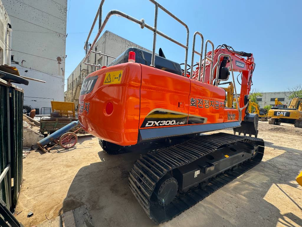 Doosan DX 300 LC-9S - Pelle sur chenille: photos 2 Doosan DX 300 LC-9S - Pelle sur chenille: photos 2