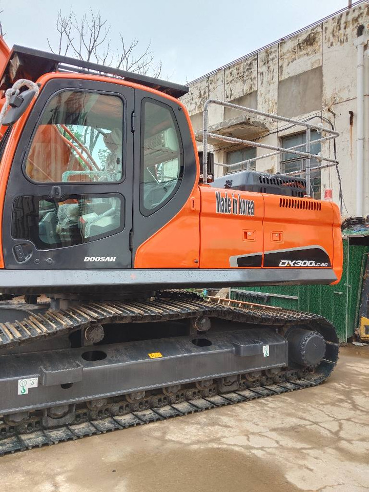 Doosan DX 300 LC - Pelle sur chenille: photos 1 Doosan DX 300 LC - Pelle sur chenille: photos 1